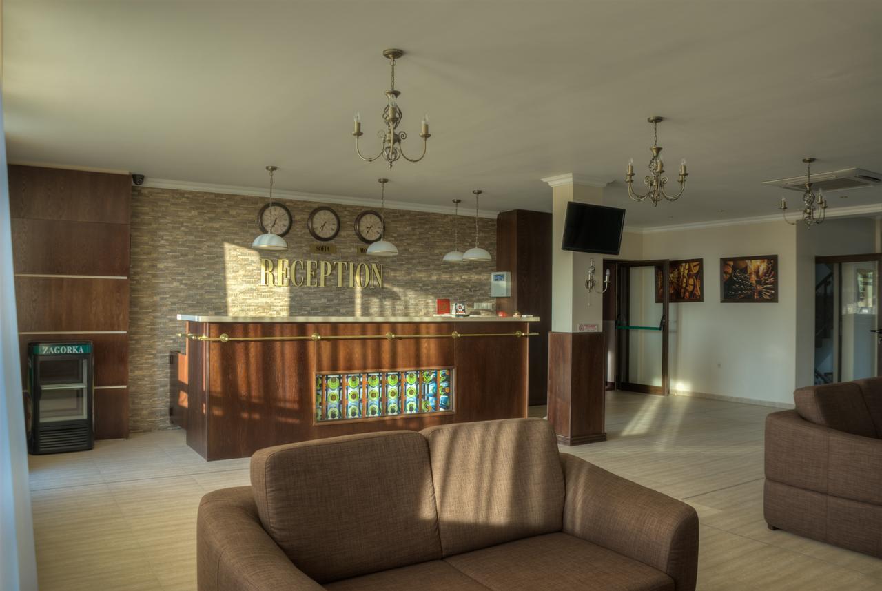 Hotel Chateau Des Bergers Tărgovište Exteriér fotografie