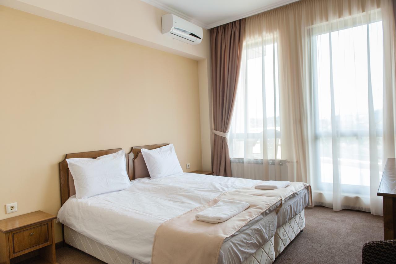 Hotel Chateau Des Bergers Tărgovište Exteriér fotografie